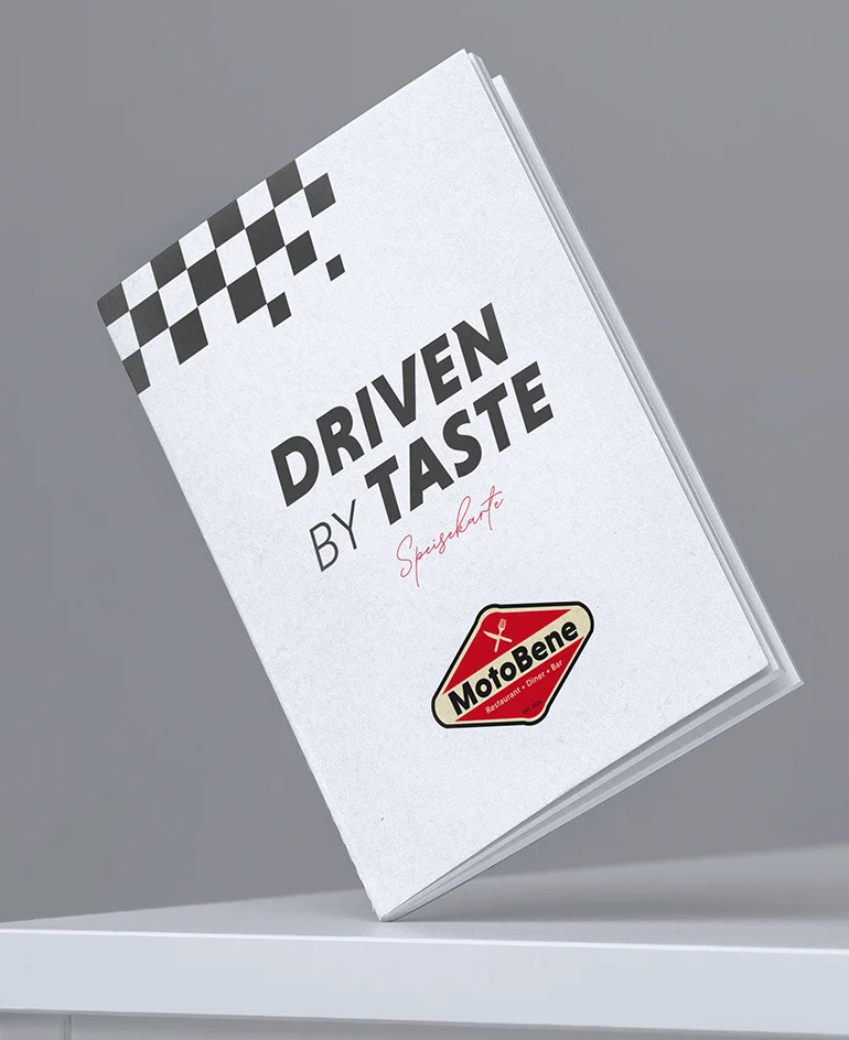 UlrichWerbung_MotoBene_Metzingen_Speisekarte Speisekarte für motobene in Metzingen im markanten Corporate Design mit Rot, Schwarz und Weiß.